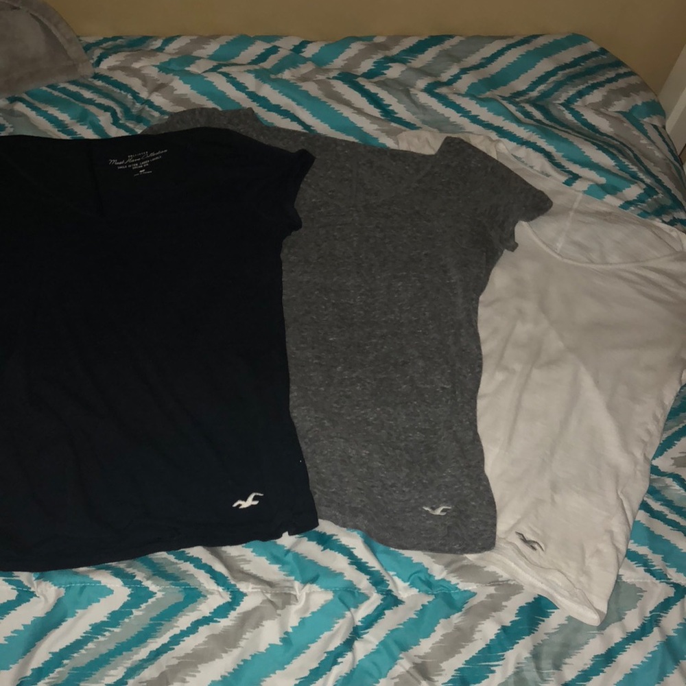 3 Fitted Hollister T Shirt Bundle